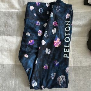 PELOTON GEM LEGGINGS SIZE XL
